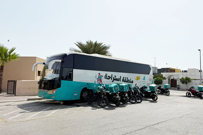 Deliveroo and Bello Bus Partner to Launch Rest Buses for Riders Across the UAE